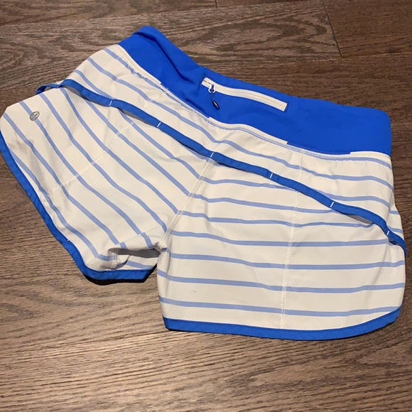 Lululemon 🦄rare colour🦄 Run Shorts size 4 - Picture 2 of 4